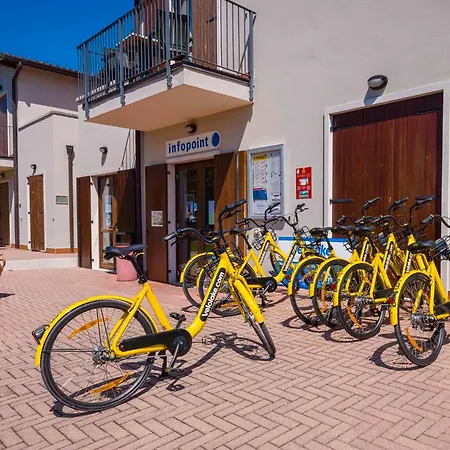 In 22083 Peschiera del Garda